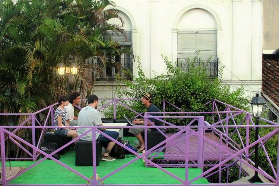 Black Cat Hostel อะซุนซิออง ภายนอก รูปภาพ
