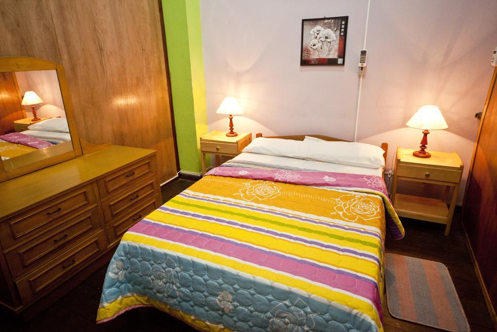 Black Cat Hostel อะซุนซิออง ภายนอก รูปภาพ