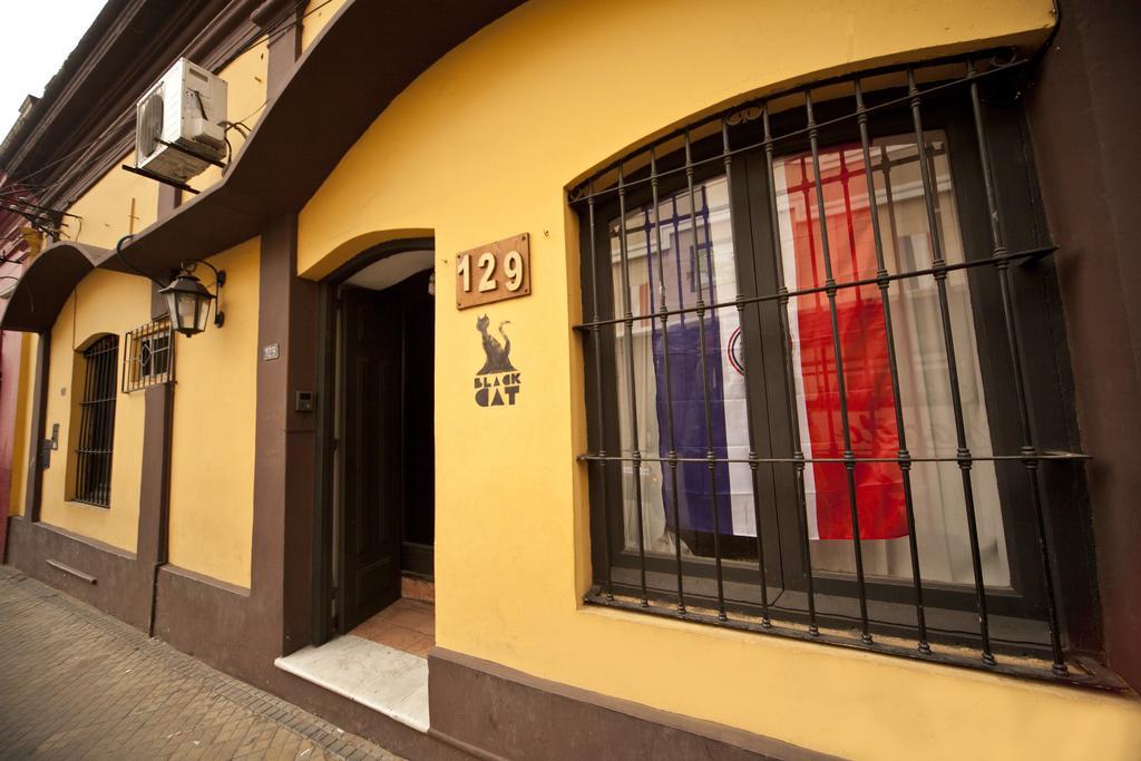 Black Cat Hostel อะซุนซิออง ภายนอก รูปภาพ