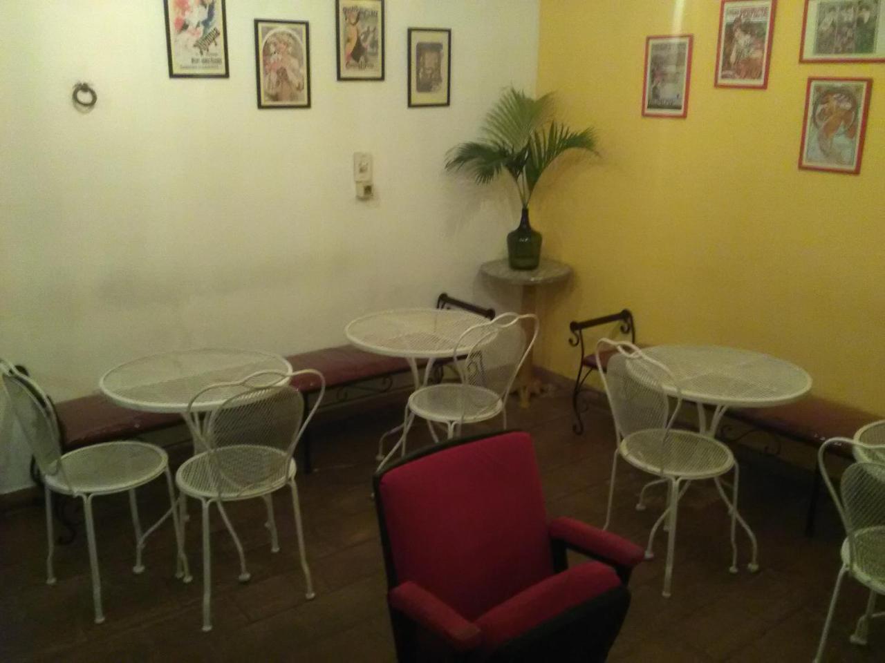 Black Cat Hostel อะซุนซิออง ภายนอก รูปภาพ
